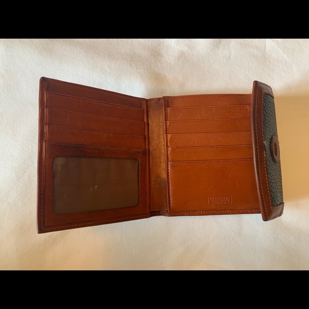 Wallet - Picture 2 of 6